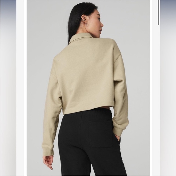 ALO Yoga Renown Cropped button down jacket - Picture 2 of 11